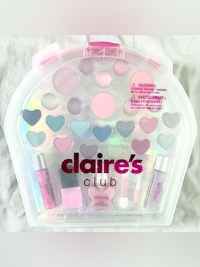 Claire’s Club Kids Makeup Set Heart Eyeshadow Palette Lip Gloss Brushes Case
